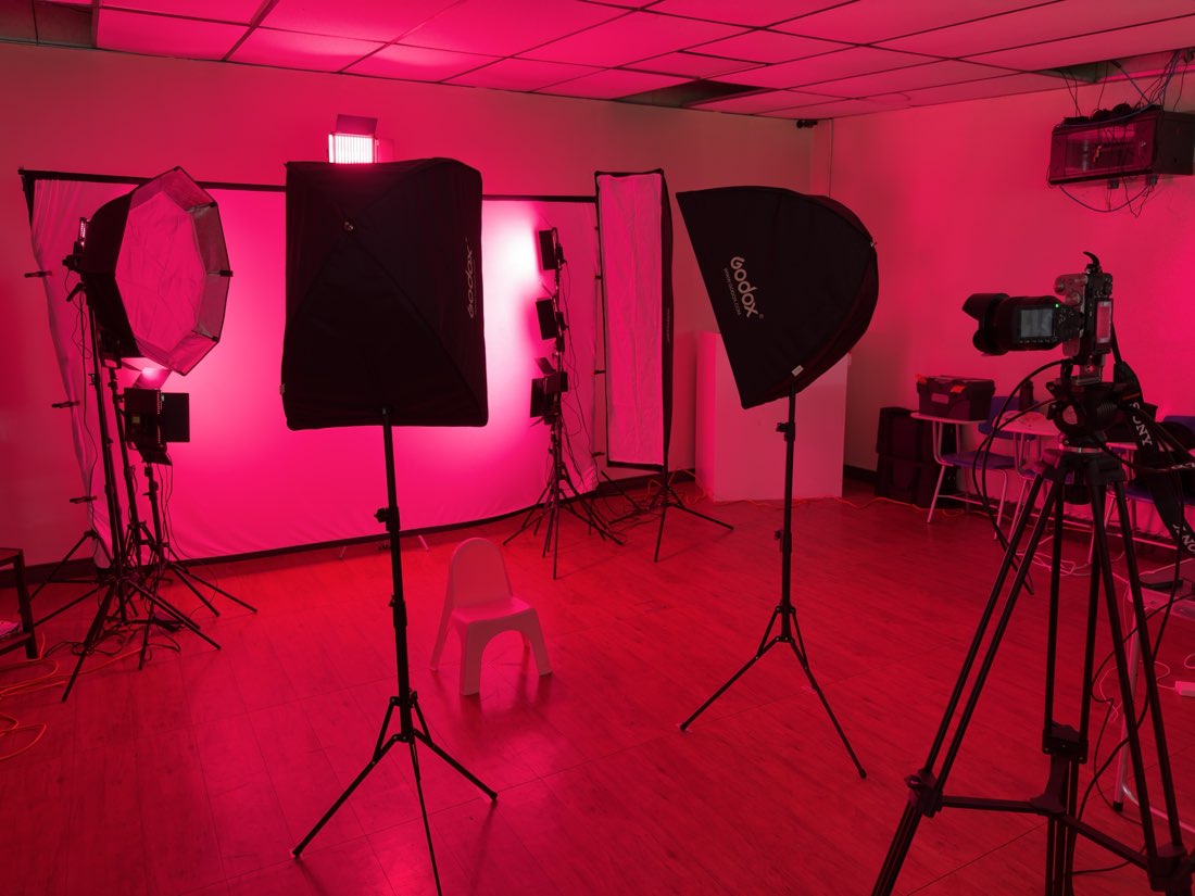 Estudio de fotografía con iluminación